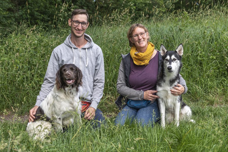 Dörte Kasner und Heiko Kasner mit Mücke und Floh